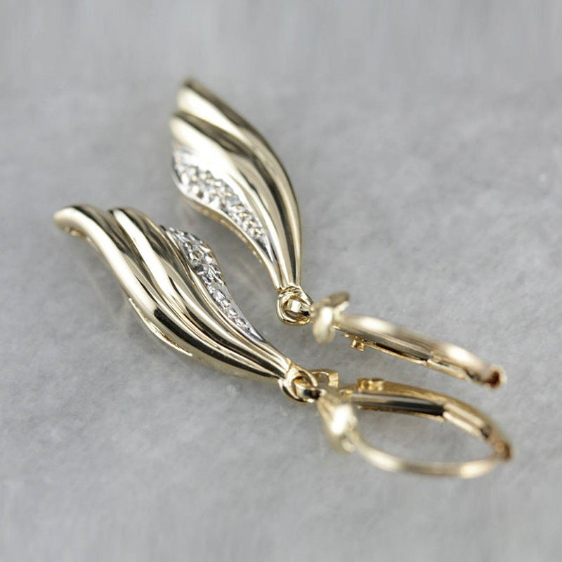 Elegant Cute Girl Heart Female Stud Earrings